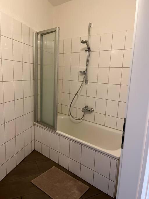 Ferienwohnung Zentral, Geraeumig, Messe Nah! Be2R Essen Exterior foto